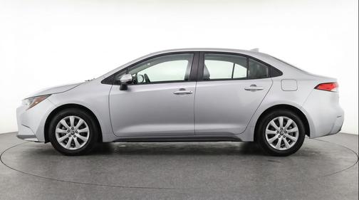 Classic Silver Metallic 2025 Toyota Corolla LE