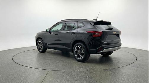 Mosaic Black Metallic 2025 Chevrolet Trax LT