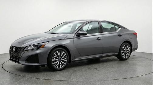 Gun Metallic 2025 Nissan Altima SV FWD