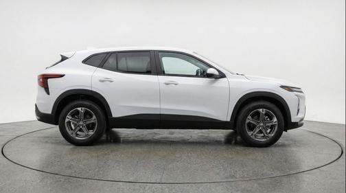 Summit White 2025 Chevrolet Blazer 2LT