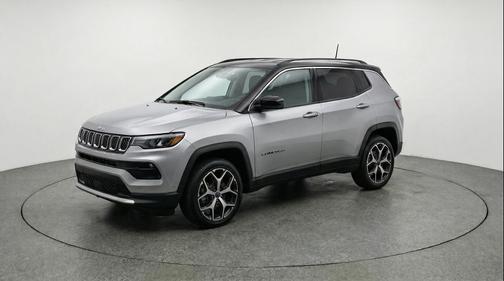 Silver Zynith Metallic Clearcoat 2025 Jeep Compass Limited