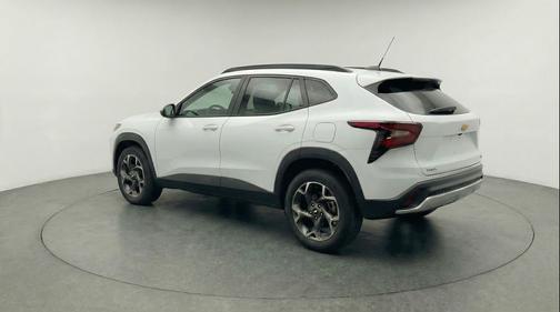 Summit White 2025 Chevrolet Trax LT