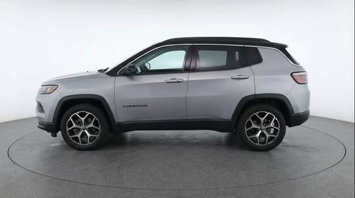 Silver Zynith Metallic Clearcoat 2025 Jeep Compass Limited