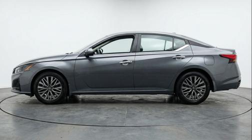 Gun Metallic 2025 Nissan Altima SV FWD