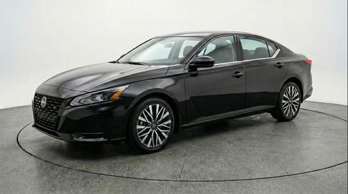 Super Black 2025 Nissan Altima SV FWD