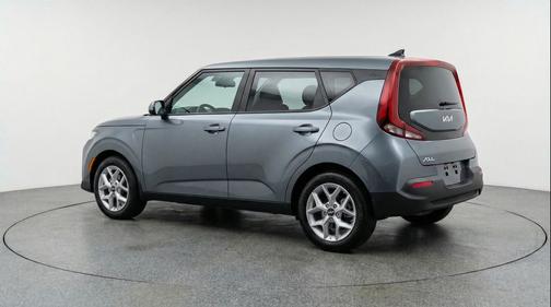 Gravity Gray 2025 Kia Soul LX