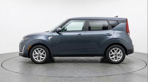 Gravity Gray 2025 Kia Soul LX