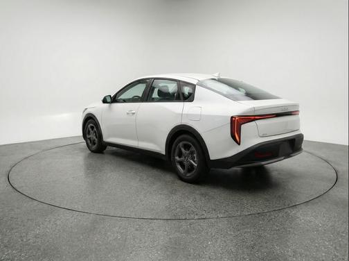 Snow White Pearl 2025 Kia K4 LXS
