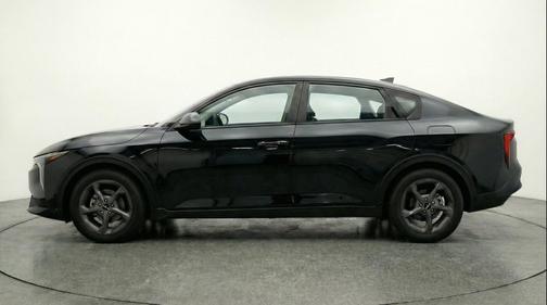 Aurora Black Pearl 2025 Kia K4 LXS