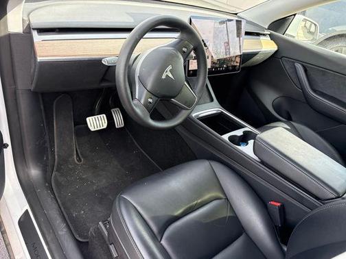 2022 Tesla Model Y Performance Dual Motor All-Wheel Drive