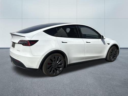 2022 Tesla Model Y Performance Dual Motor All-Wheel Drive