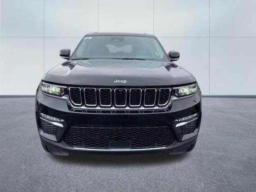 Diamond Black Crystal Pearlcoat 2024 Jeep Grand Cherokee 4xe Base
