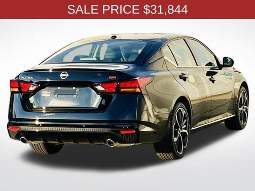 2025 Nissan Altima SR