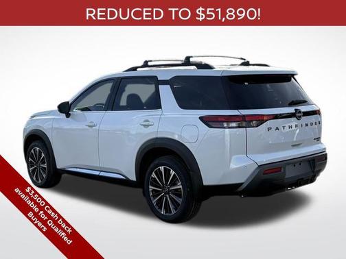 White Pearl 2026 Nissan Pathfinder Platinum