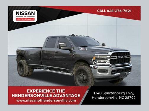 2023 RAM 3500 Tradesman Crew Cab 4x4 8' Box