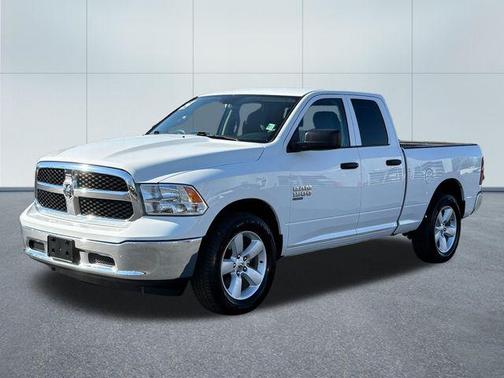 Bright White Clearcoat 2024 RAM 1500 Classic SLT