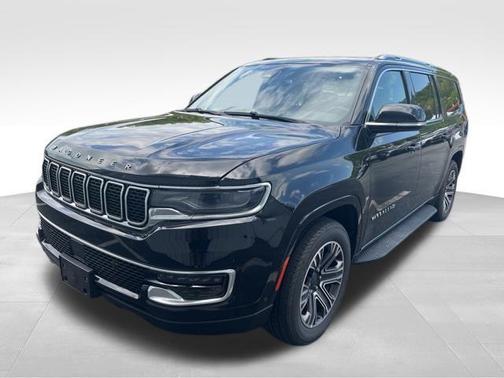 Diamond Black Crystal Pearlcoat 2023 Jeep Wagoneer L Series II 4x4