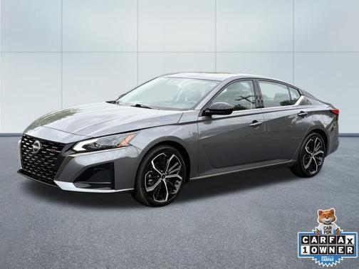 Gun Metallic 2024 Nissan Altima SR FWD