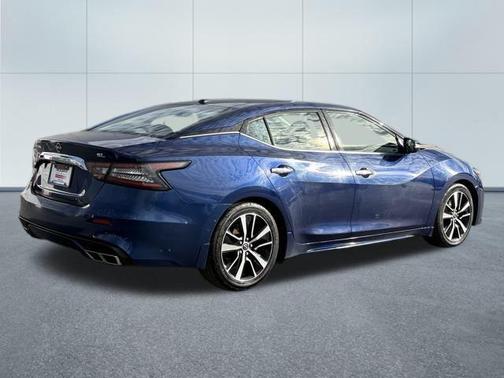 2023 Nissan Maxima SL