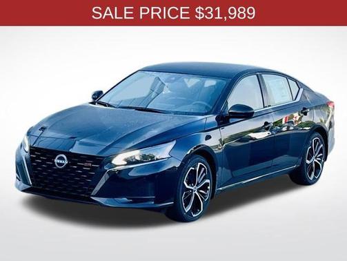 2025 Nissan Altima SR