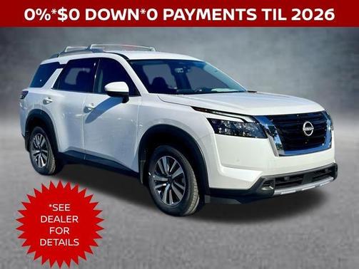 2025 Nissan Pathfinder SL