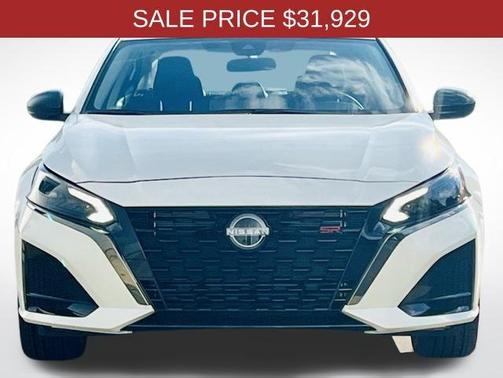 2025 Nissan Altima SR