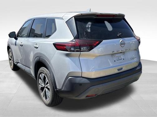 Brilliant Silver Metallic 2022 Nissan Rogue SV