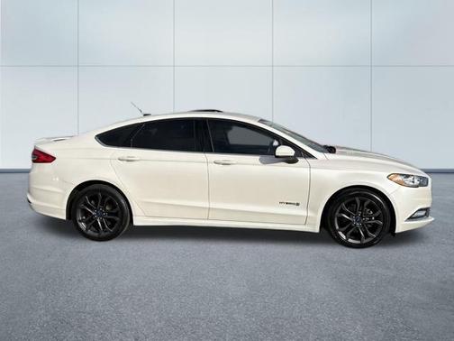 2018 Ford Fusion Hybrid SE