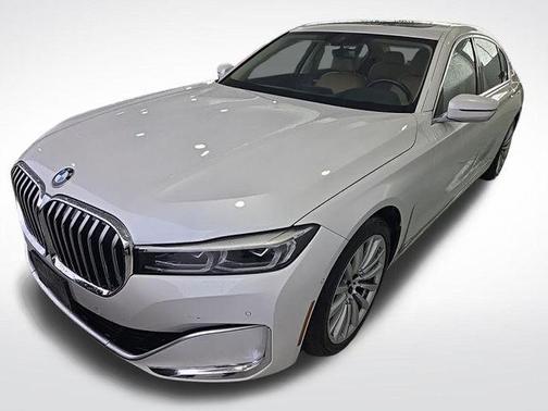 2022 BMW 740 i xDrive
