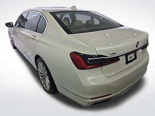 2022 BMW 740 i xDrive