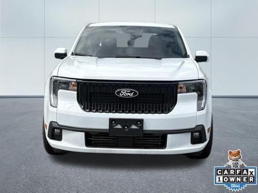 Oxford White 2025 Ford Maverick Lobo Standard