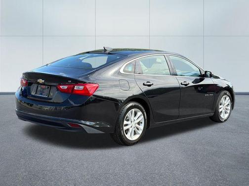 Mosaic Black Metallic 2018 Chevrolet Malibu LT