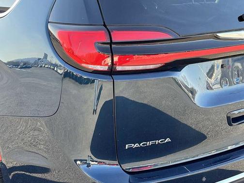 Fathom Blue Pearlcoat 2024 Chrysler Pacifica Hybrid Select