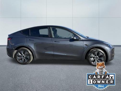 2025 Tesla Model Y Long Range