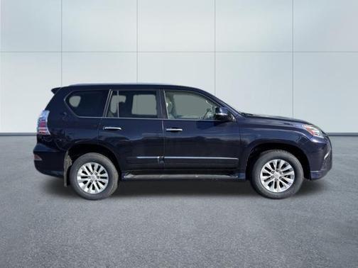 Mica 2017 Lexus GX 460 Premium