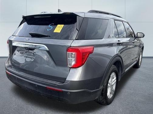 Carbonized Gray Metallic 2022 Ford Explorer XLT