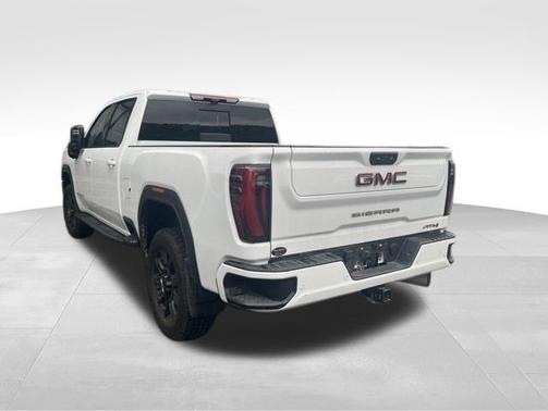 Summit White 2024 GMC Sierra 2500 AT4