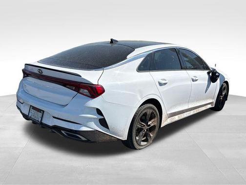 Glacial White Pearl 2021 Kia K5 GT-Line