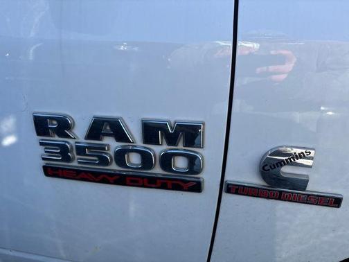 2018 RAM 3500 Tradesman Crew Cab 4x4 8' Box