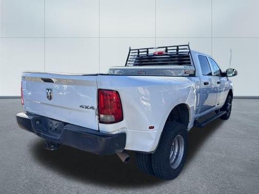 2018 RAM 3500 Tradesman Crew Cab 4x4 8' Box