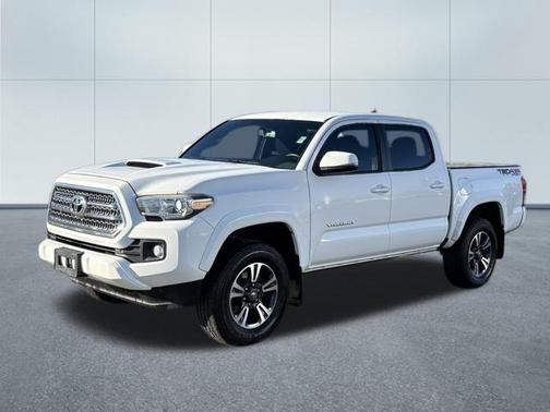 2016 Toyota Tacoma SR