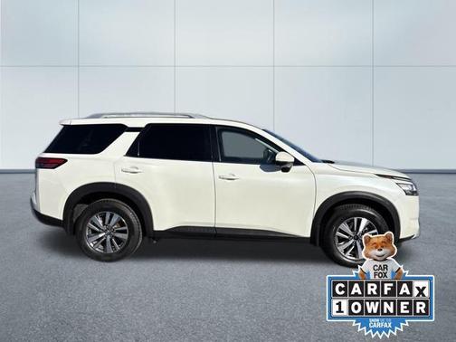 2022 Nissan Pathfinder SL 4WD