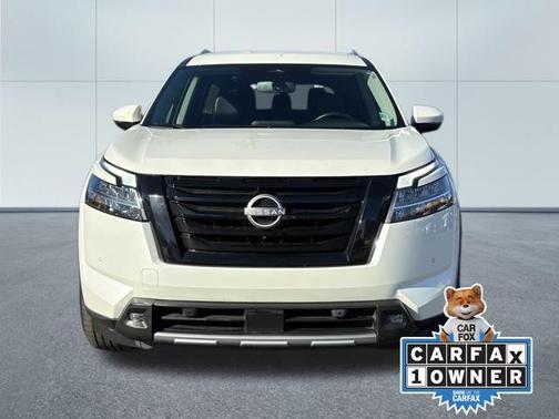 2022 Nissan Pathfinder SL 4WD