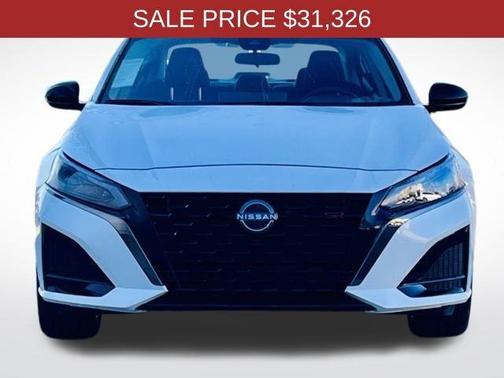 2025 Nissan Altima SR