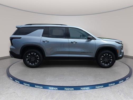 Sterling Gray Metallic 2025 Chevrolet Traverse AWD Z71