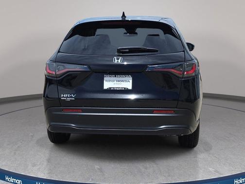 Crystal Black Pearl 2027 Honda HR-V LX