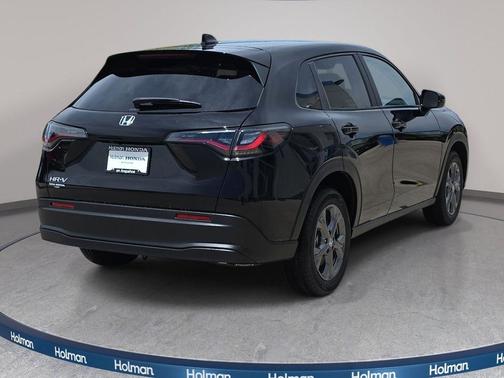 Crystal Black Pearl 2027 Honda HR-V LX