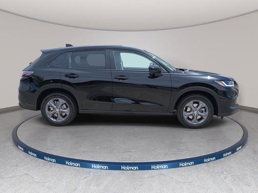 Crystal Black Pearl 2027 Honda HR-V LX