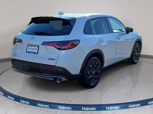 Platinum White Pearl 2025 Honda HR-V AWD Sport