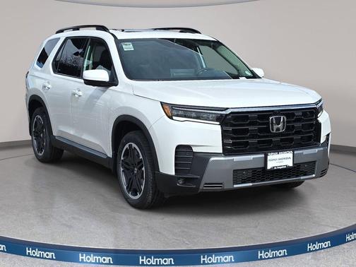 Platinum White Pearl 2026 Honda Pilot Touring 8-Passenger